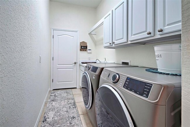 Building Photo - 12086 Granite Woods Loop