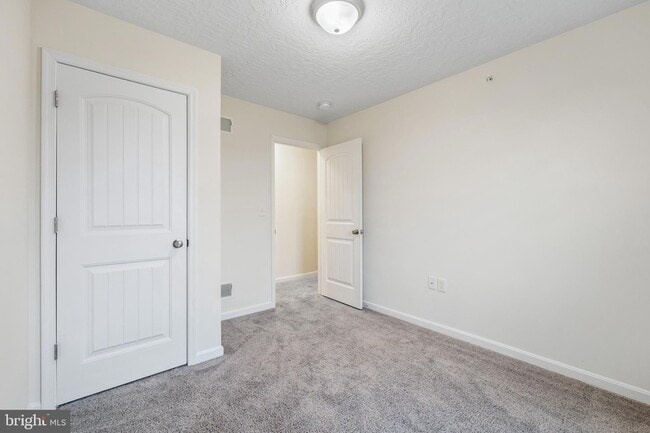 Building Photo - 406 Cadbury Dr