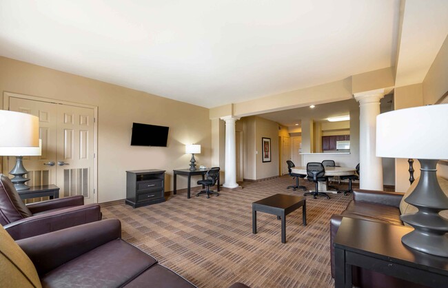 Building Photo - Furnished Studio-Indianapolis - Northwest ...