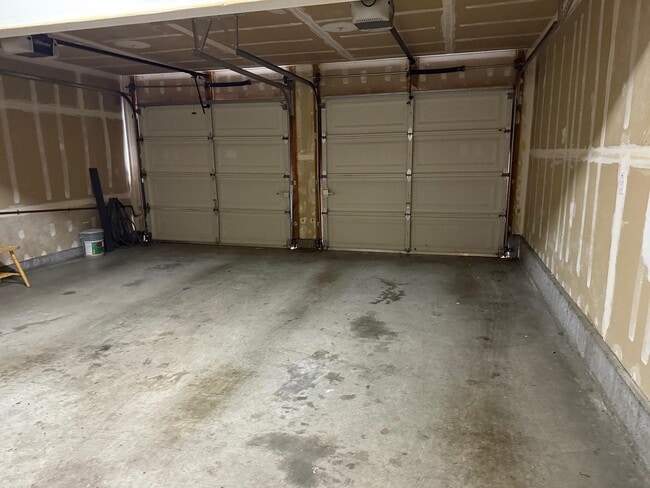 Building Photo - 27 Meritage Common