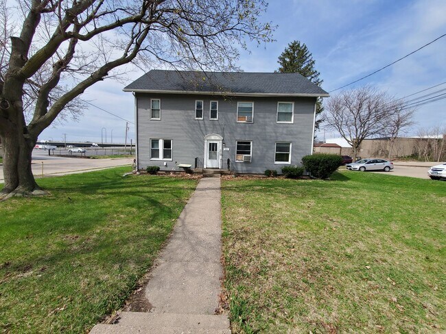 Building Photo - 610 15th St