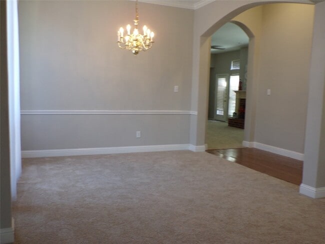 Building Photo - 4804 Holly Berry Dr