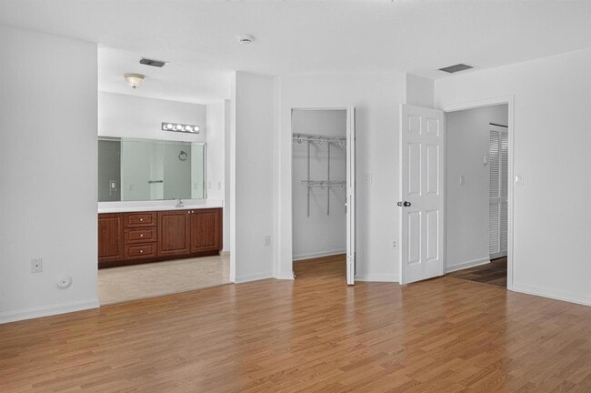 Building Photo - 5732 SW 162nd Pass