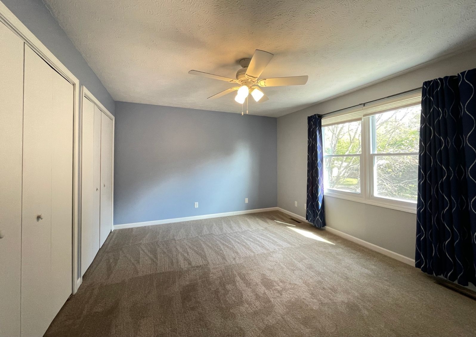 Building Photo - 201 S Evergreen Ln