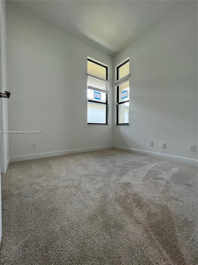 Building Photo - 9387 SW Pepoli Way