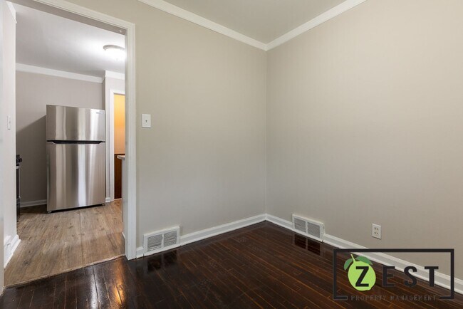 Building Photo - BEAUTIFUL 3 BEDROOM 1 BATH LOCATED IN HAPER WOODS MI 48225