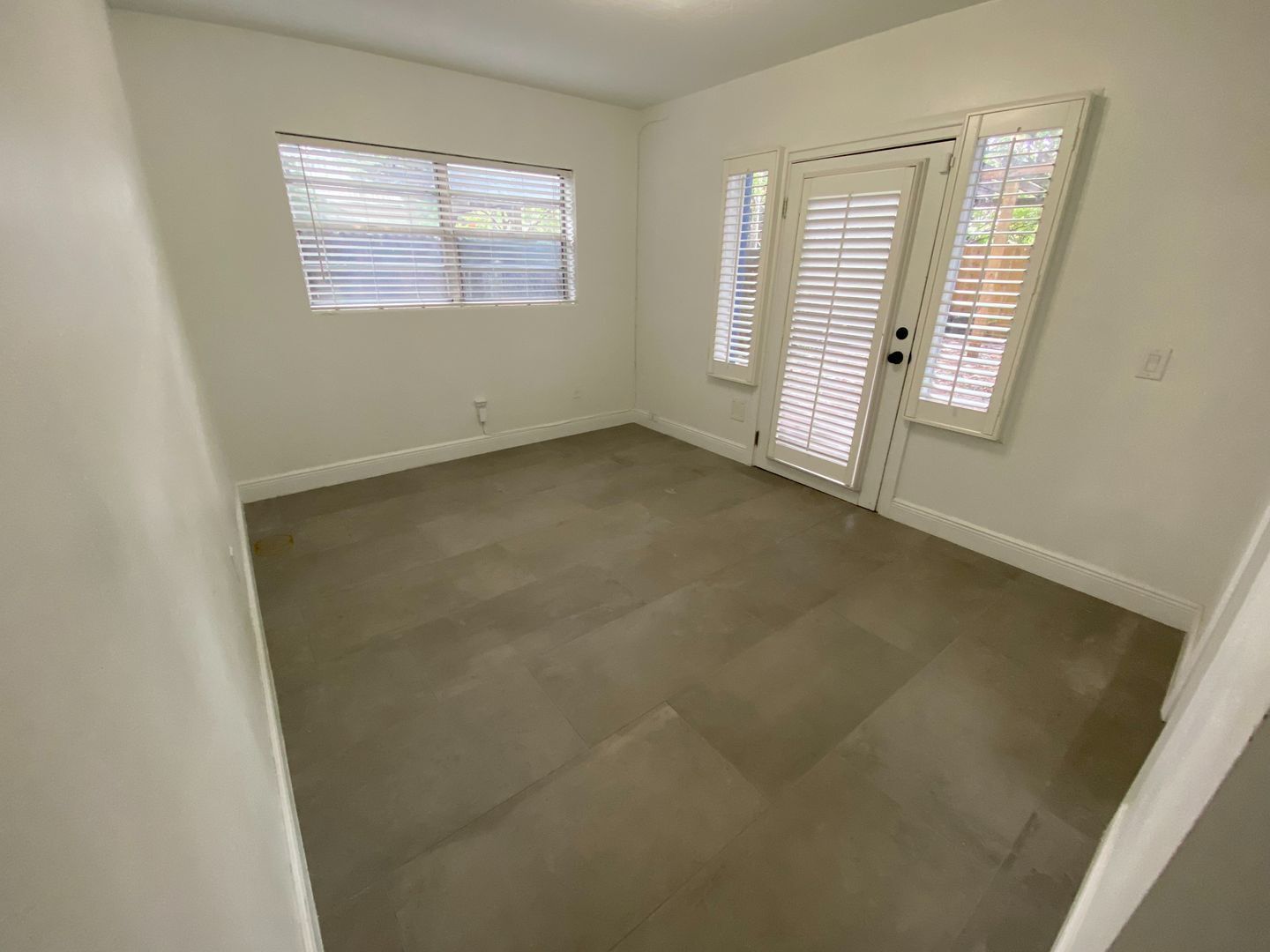 Building Photo - 1001 E Pine St