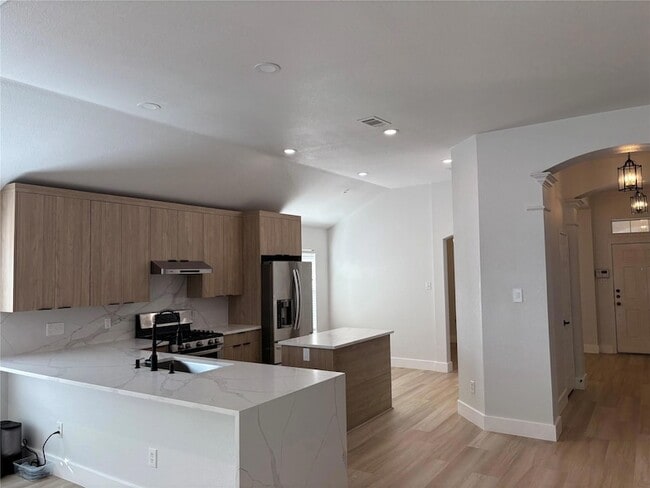 Building Photo - 1717 Bowerton Dr