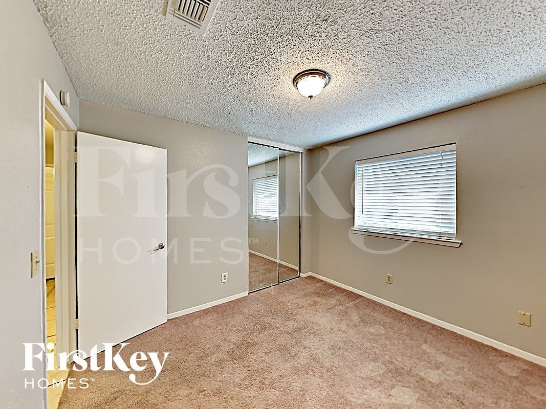 Building Photo - 9311 Wallingham Dr