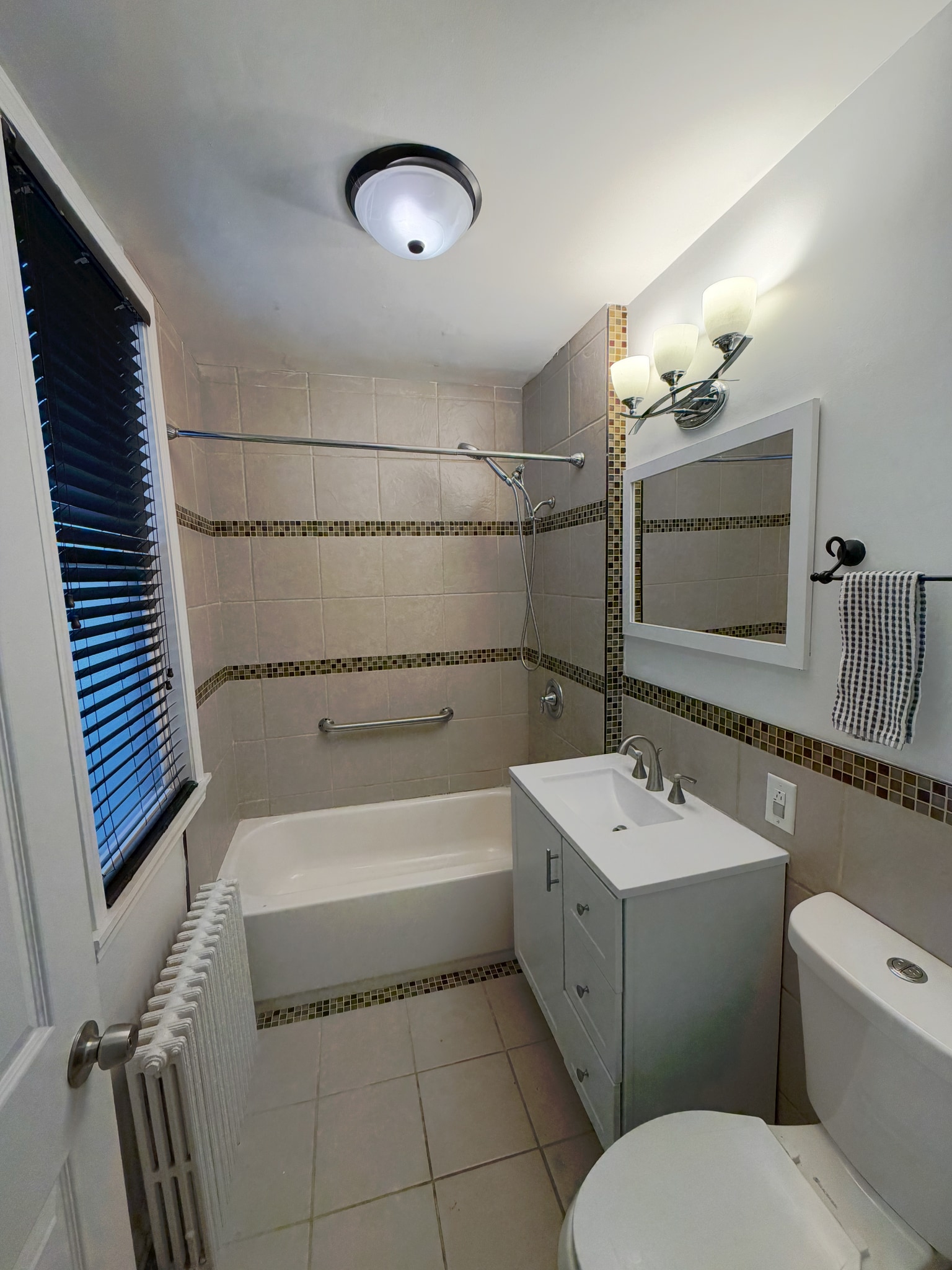 Bathroom - 1244 W 97th Pl