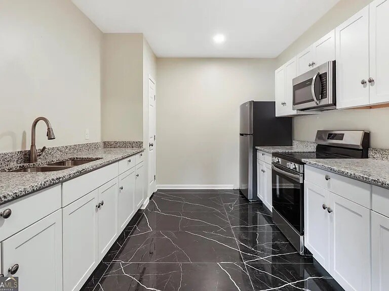 Building Photo - 2589 Fieldstone View Ln SE