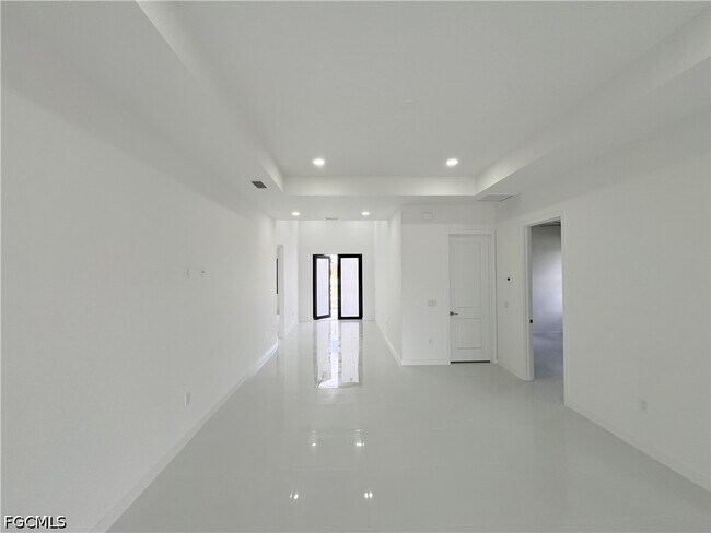 Building Photo - 2113 NW 41st Ave