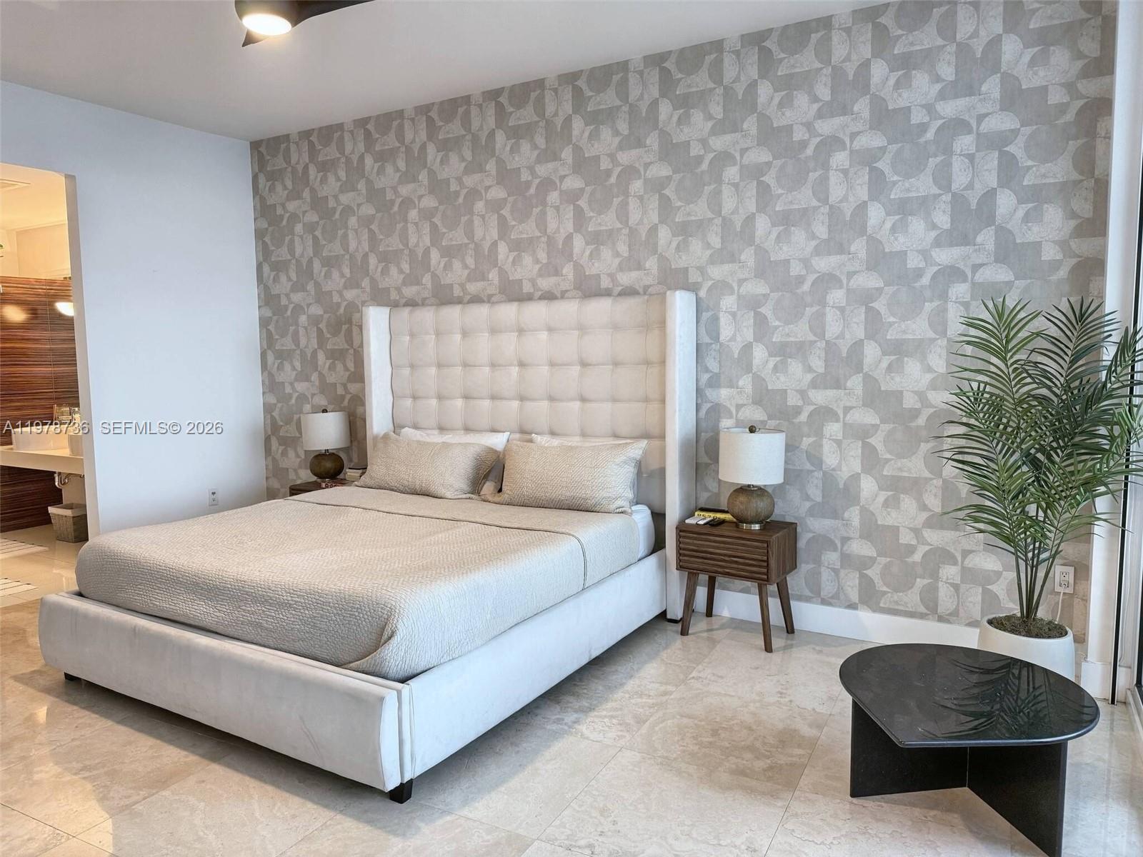 Building Photo - 2020 N Bayshore Dr