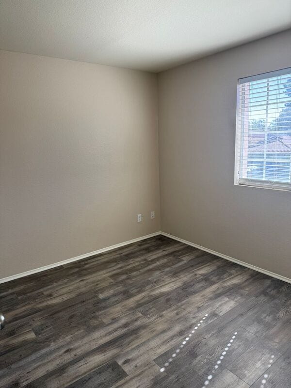 Building Photo - 39545 Warbler Dr
