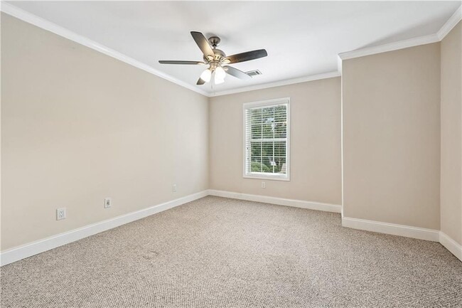 Building Photo - 1578 Lincoln Ave SE