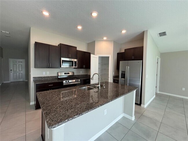 Building Photo - 9431 Channing Hill Dr