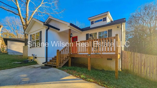 Building Photo - 1412 Stevenson Dr