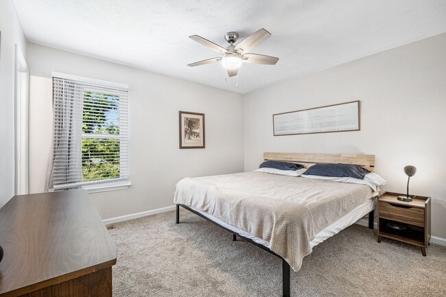 Building Photo - 3 Bedroom next to Wedgewood-Houston