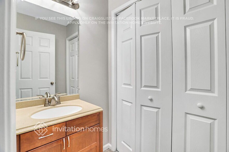 Building Photo - 4358 Bridle Path Ct