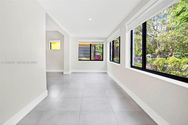 Building Photo - 1744 SW 22nd Terrace