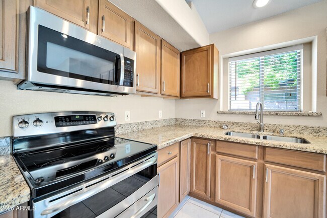 Building Photo - 6434 W Kristal Way