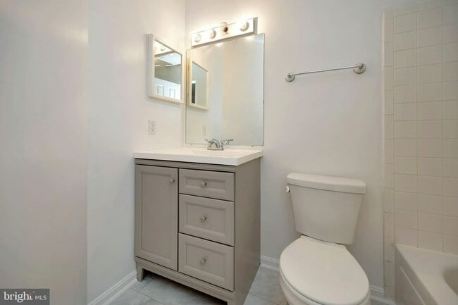 Building Photo - 103 Eaton Ct