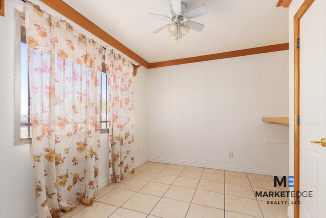 Building Photo - 2Bed/2Bath House at 24th St/Baseline! Appl...