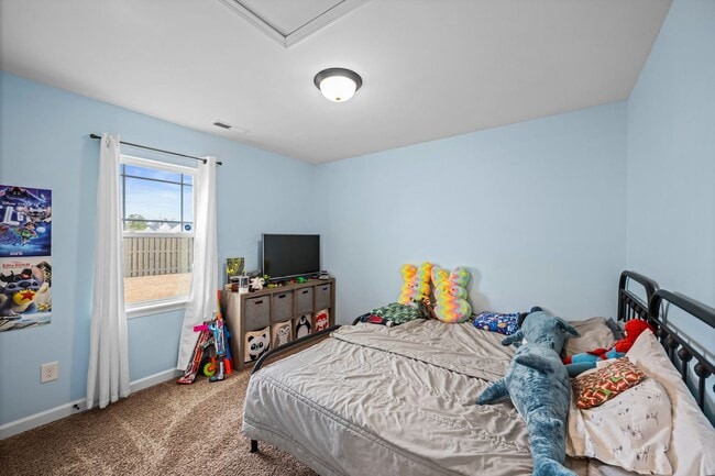 Building Photo - 215 Timber Jack Ct