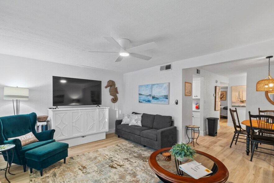 Building Photo - 3715 42nd Way S