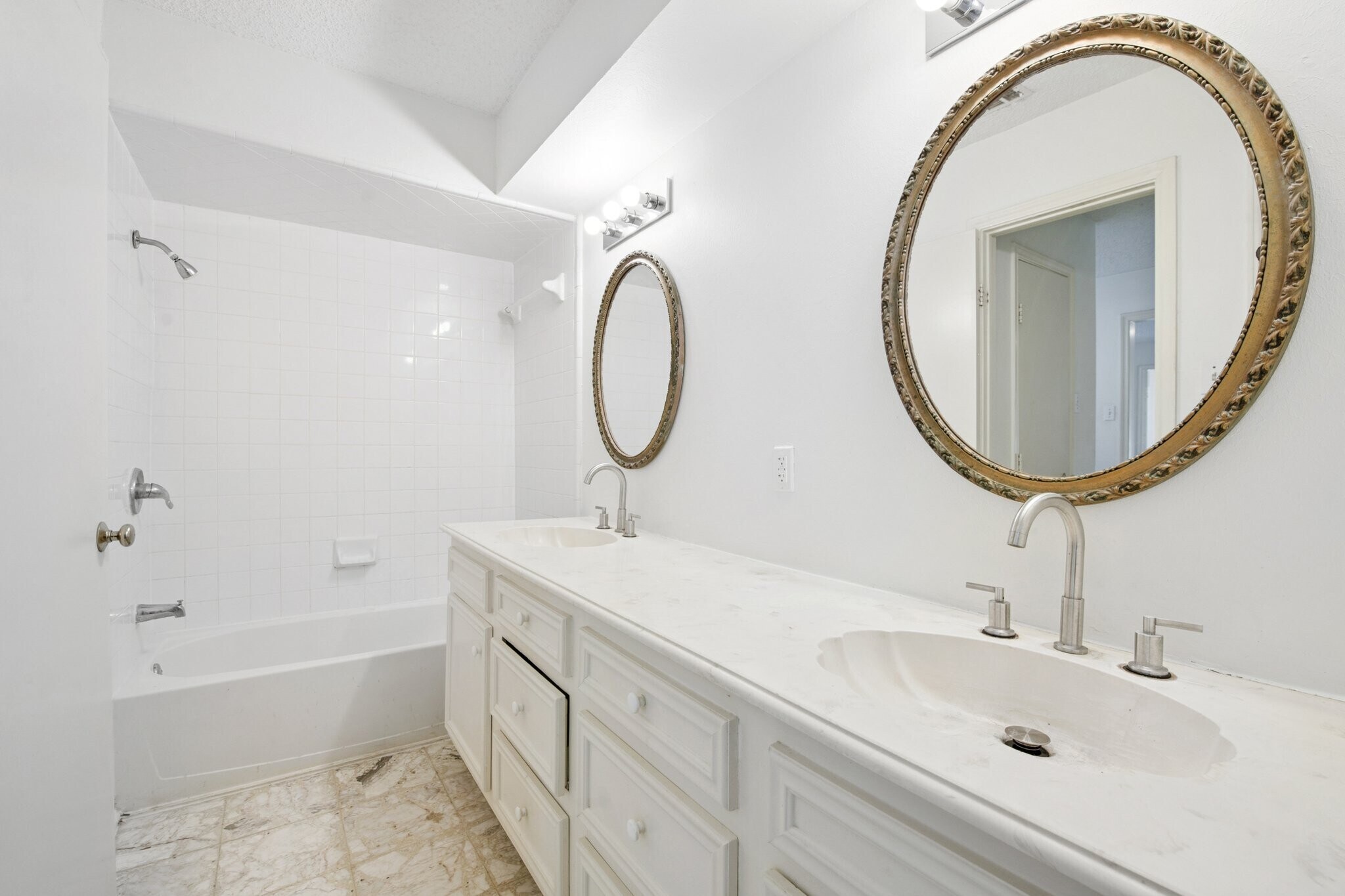 Building Photo - 5914 Havenwoods Dr