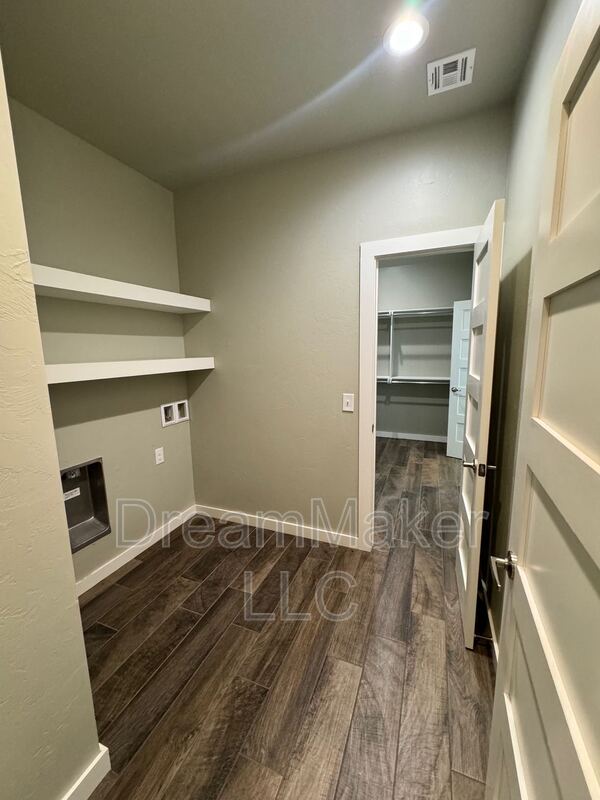 Building Photo - 4826 Magnolia Meadow Way