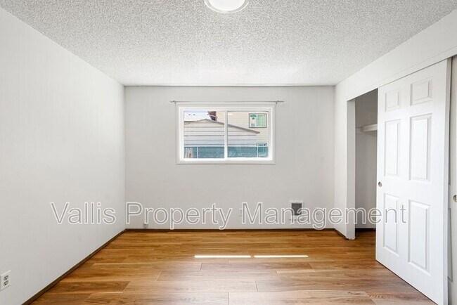 Building Photo - 4828 State St
