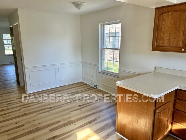 Building Photo - 2403 Rockspring Rd