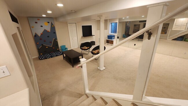 Building Photo - 1759 Ellington Dr