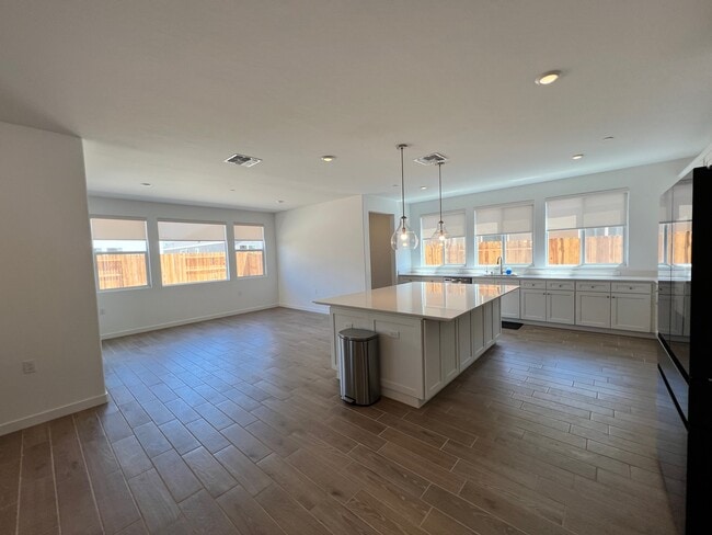 Building Photo - 7502 Kiwi Mdw Ct