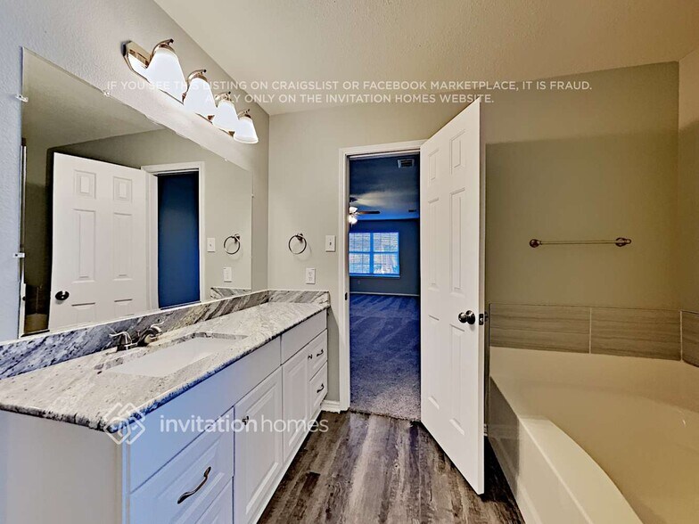 Building Photo - 8609 Chelan Way