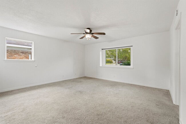 Building Photo - 1219 Wisterwood Dr