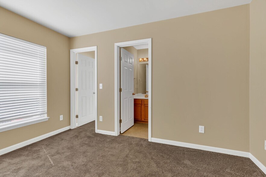 Building Photo - 1382 Rural Hill Rd