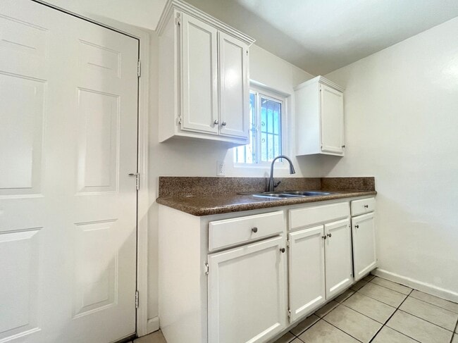 Building Photo - 1594 Sepulveda Ave