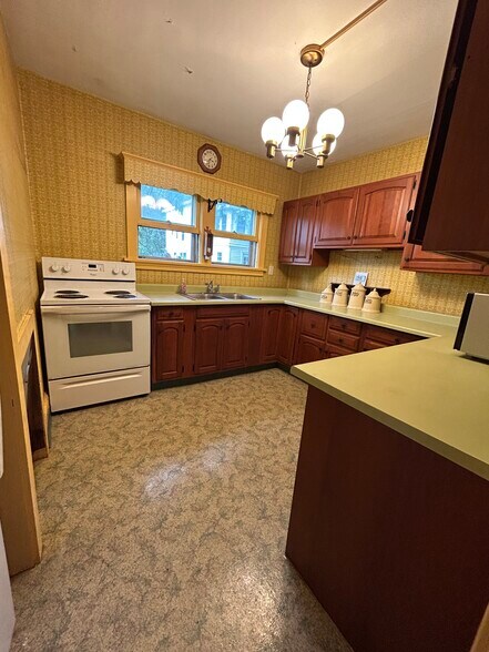 Kitchen - 1538 Slaterville Rd