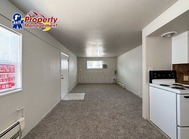 Building Photo - 1625 S Taggart St