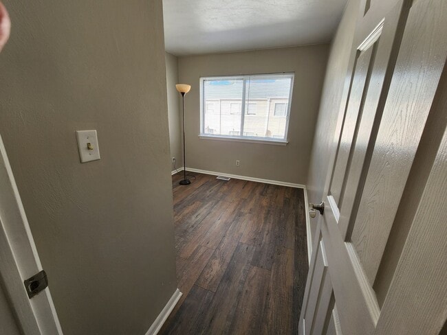 Building Photo - Wonderful 3 bedroom 1.5 bath Townhome in Williamsburg!