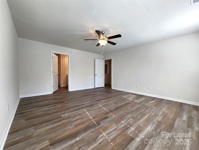 Building Photo - 2973 Sherrills Strm Dr