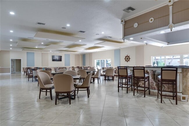Building Photo - 3802 Gulf of Mexico Dr