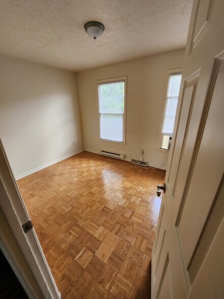 Building Photo - 542 N Loudoun St