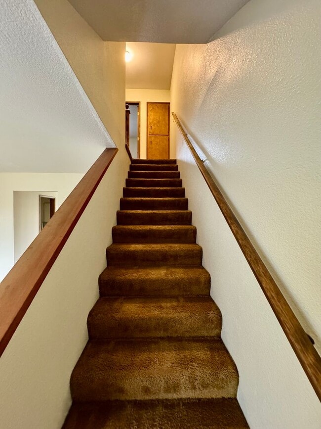 Building Photo - 1127-1129 Applegate Street