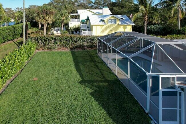 Building Photo - 2289 Windsor Rd