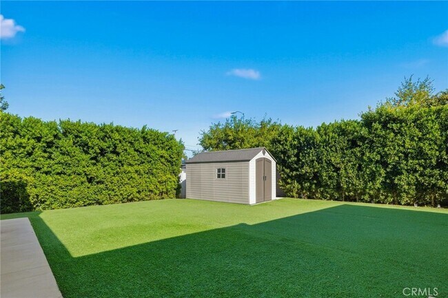 Building Photo - 6658 Kosturas Pl