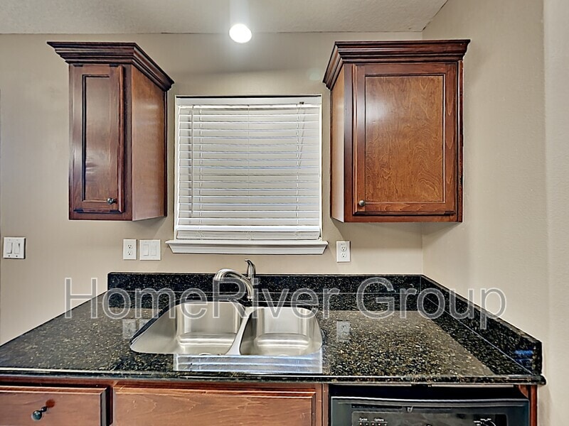 Building Photo - 8907 Hertford Cir