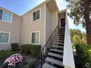 Building Photo - The Foothills Condo, 2 BD / 2 BA Single St...